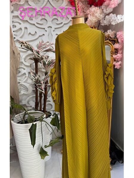 Şehrazat Butik Tasarım Kolu Güllü İthal Elbise