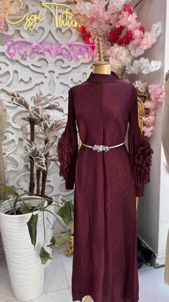 Şehrazat Butik Tasarım İthal Kolu Güllü Elbise Standart