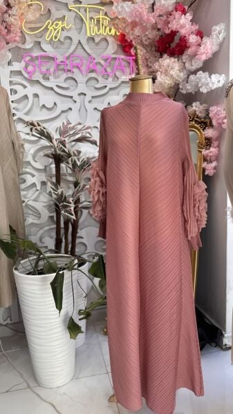 Şehrazat Butik Tasarım İthal Kolu Güllü Elbise (KEMER DAHİL DEĞİLDİR)