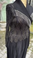 Şehrazat Butik Tasarım Zincir Detaylı Elbise (Siyah)