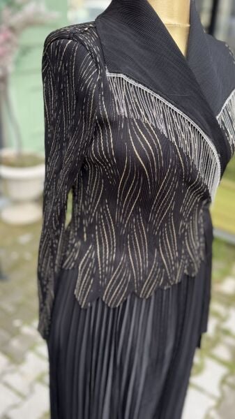 Şehrazat Butik Tasarım Zincir Detaylı Elbise (Siyah)