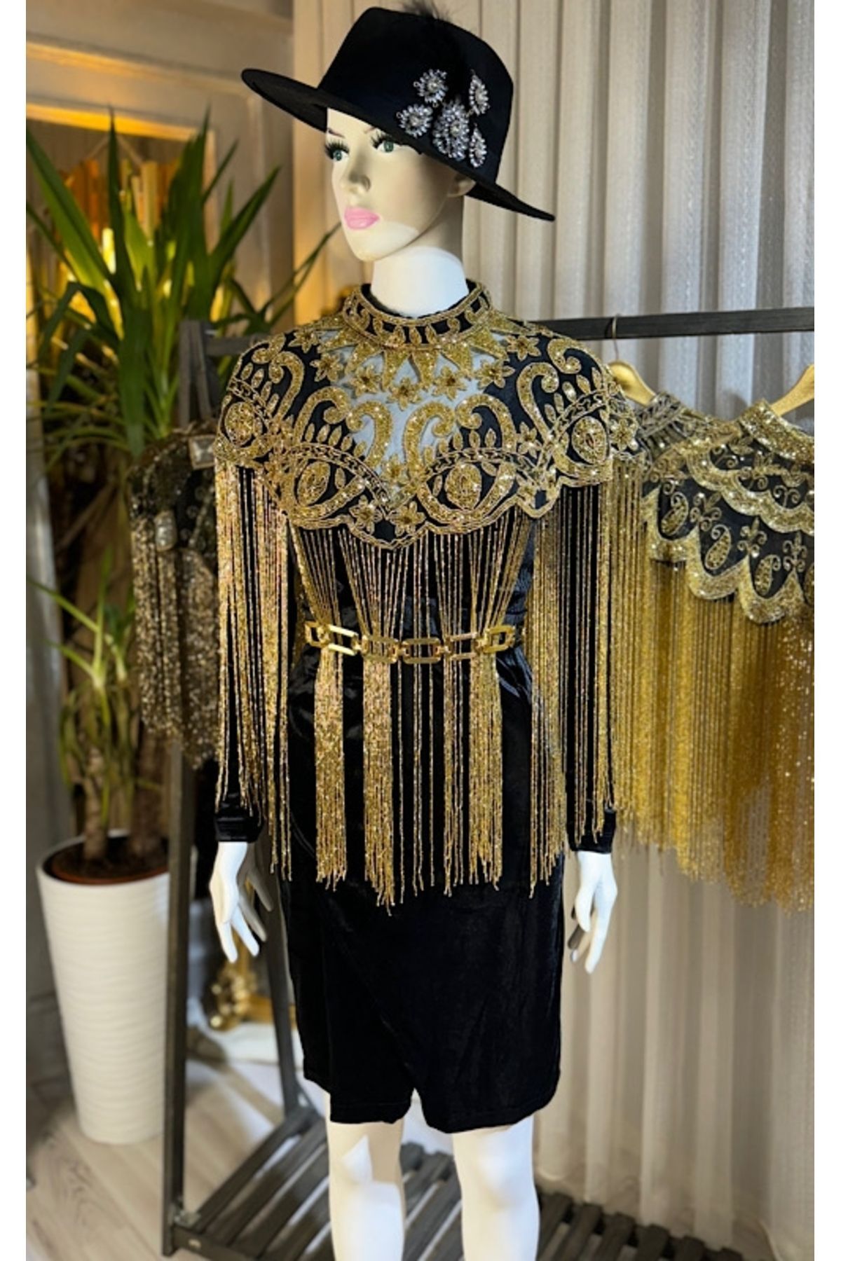 Şehrazat Butik Tasarım Elişi Gold İşleme Pelerin Yakalarımız