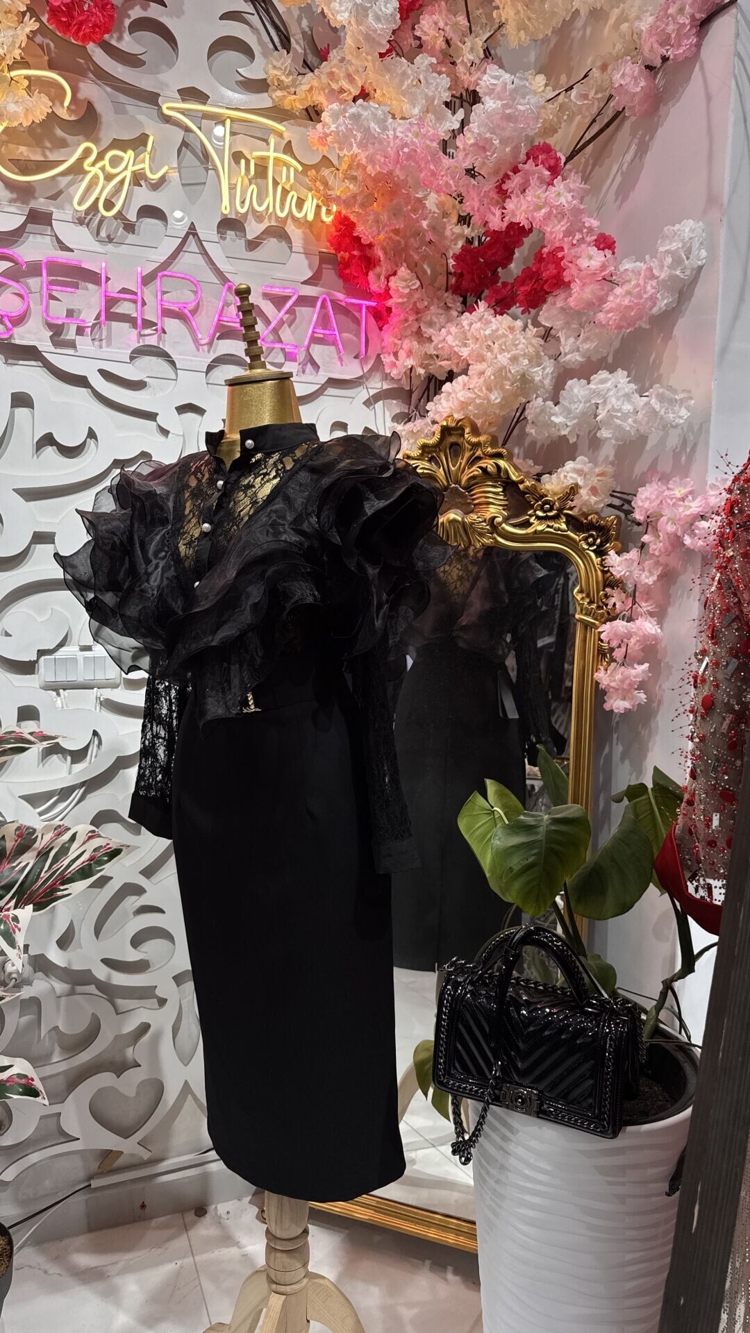 Şehrazat Butik Volanlı Orkide Gömlek