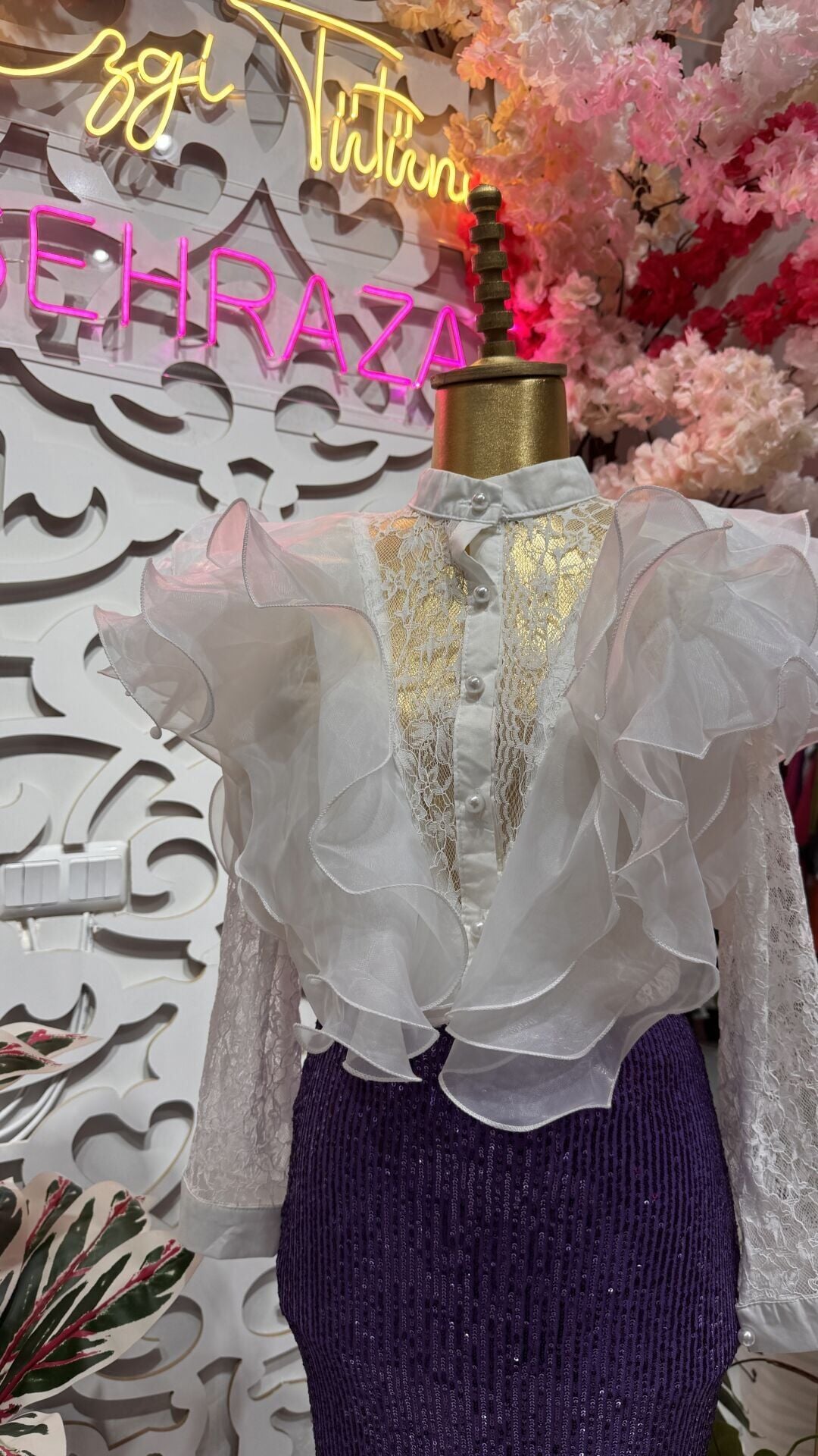 Şehrazat Butik Volanlı Orkide Gömlek