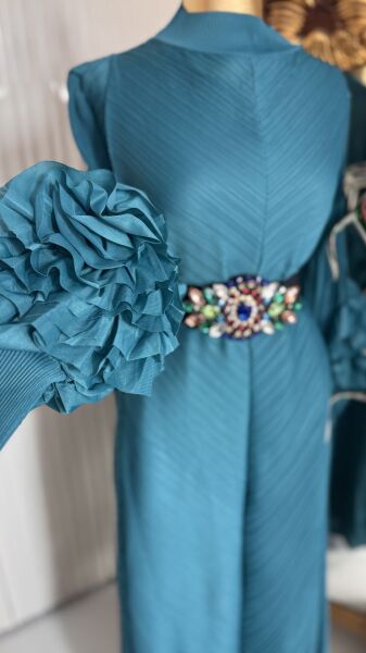 Şehrazat Butik Tasarım İthal Kolu Güllü Elbise (KEMER DAHİL DEĞİLDİR) Standart