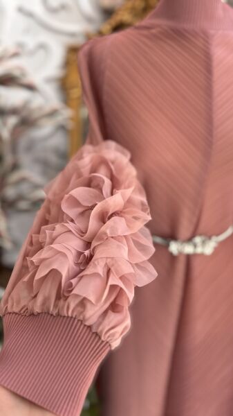 Şehrazat Butik Tasarım İthal Kolu Güllü Elbise (KEMER DAHİL DEĞİLDİR)