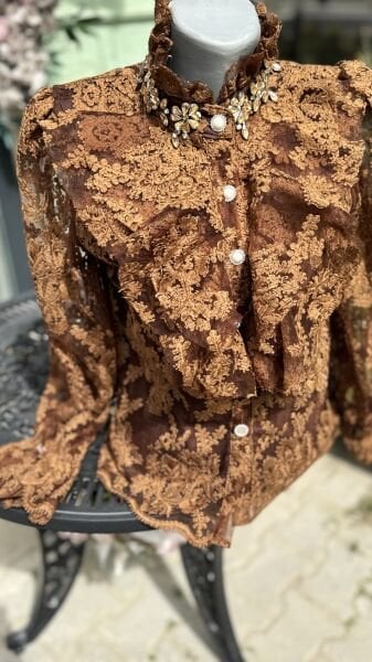 Şehrazat Butik Seraphine Güpürlü Tasarım Gömlek