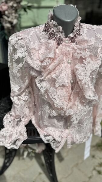 Şehrazat Butik Seraphine Güpürlü Tasarım Gömlek