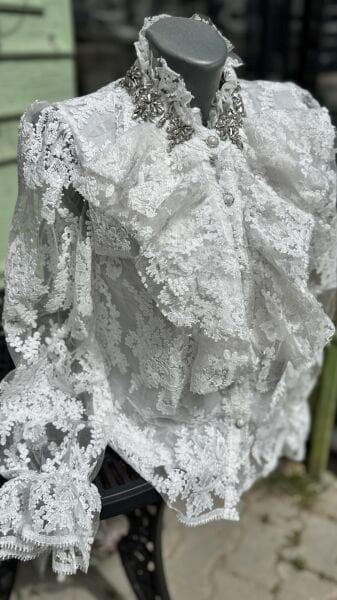 Şehrazat Butik Seraphine Güpürlü Tasarım Gömlek