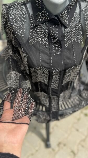 Şehrazat Tasarım Star Shine Gömleğimiz Gümüş İşlemeli