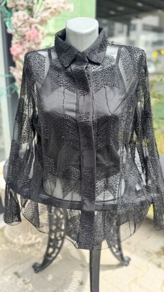 Şehrazat Tasarım Star Shine Gömleğimiz Siyah İşlemeli