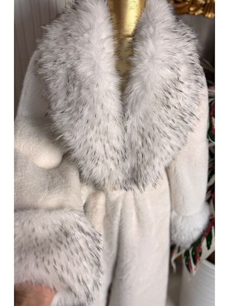 Şehrazat Butik Tasarım Beyaz Kürk