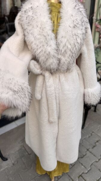 Şehrazat Butik Tasarım Beyaz Kürk