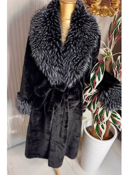 Şehrazat Butik Tasarım Siyah Kürk