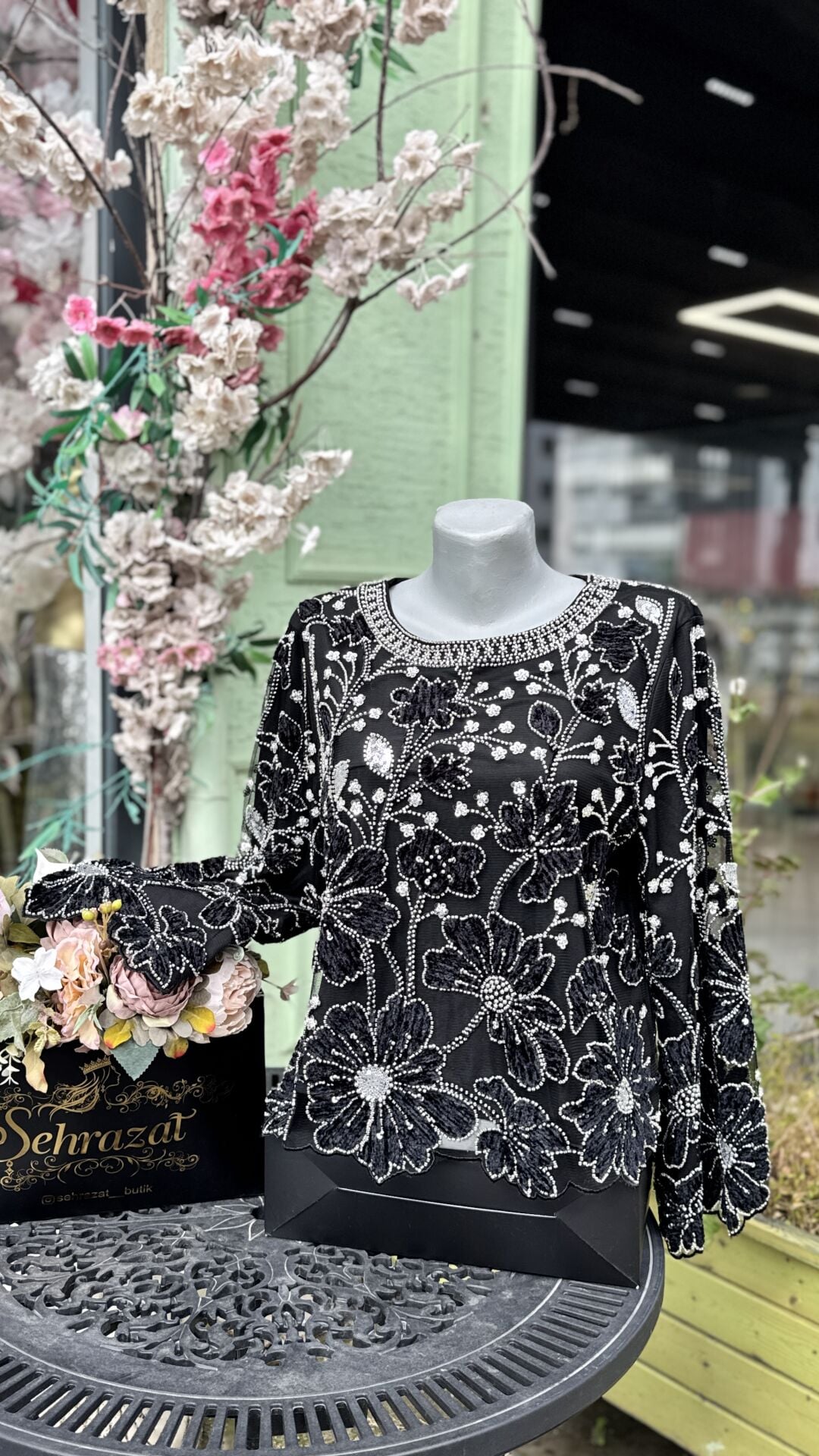 Şehrazat Flower Tasarım Bluz Siyah