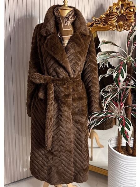 Şehrazat Butik Çizgi Desen Kürk Ceket Yaka Tasarım Kürk