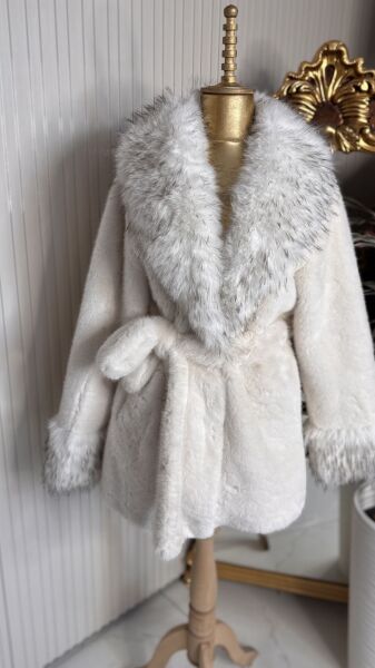 Şehrazat Butik Kırçıllı Beyaz Kürk