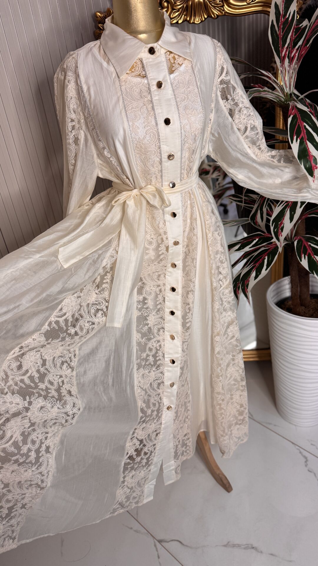 ŞEHRAZAT TASARIM LİNDA DANTEL ELBİSE