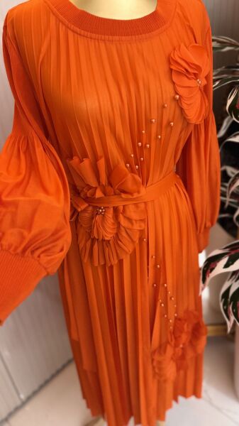 Şehrazat  Butik Çiçek Detaylı Elbise