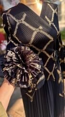 Şehrazat Butik Kolu Gül Detaylı Tasarım Şık  Elbise