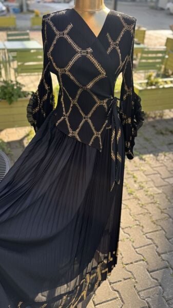 Şehrazat Butik Kolu Gül Detaylı Tasarım Şık  Elbise