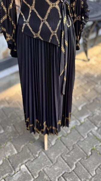 Şehrazat Butik Kolu Gül Detaylı Tasarım Şık  Elbise