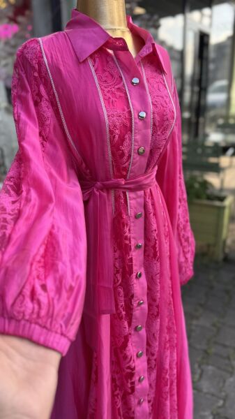 Şehrazat Butik Dantel Detaylı Tasarım Şık Elbise