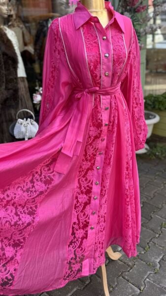 Şehrazat Linda Fransız Dantel Detaylı Tasarım Şık Elbise