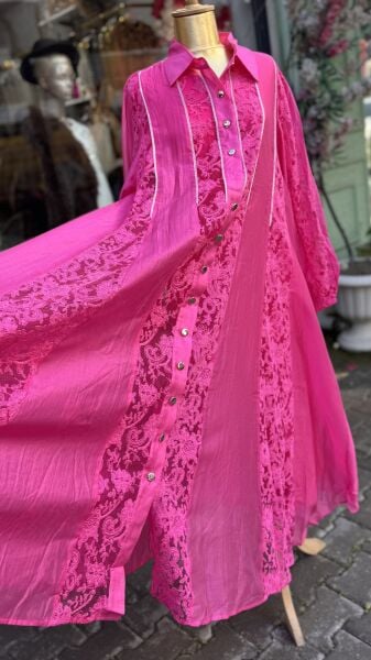 Şehrazat Butik Dantel Detaylı Tasarım Şık Elbise