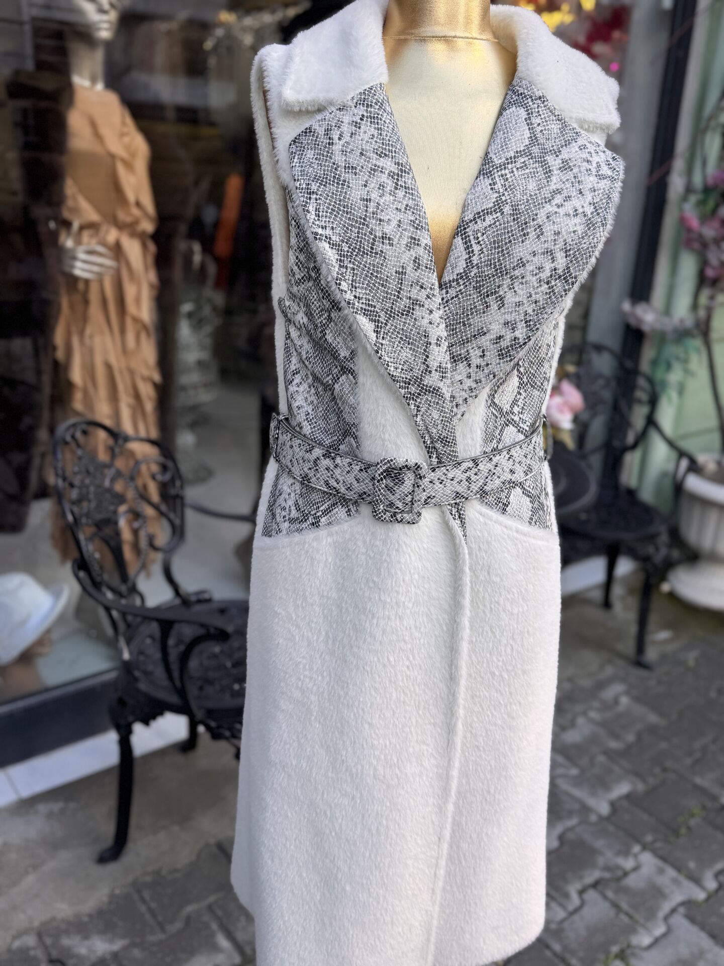 Şehrazat Butik Kendinden Kemerli Kürk Yelek