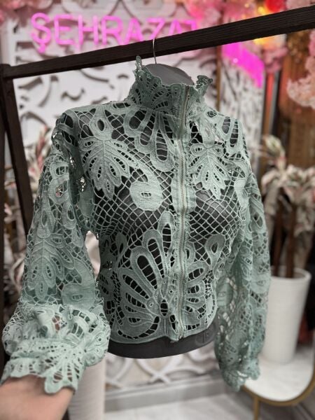 Şehrazat Butik Tasarım Güpür Gömlek