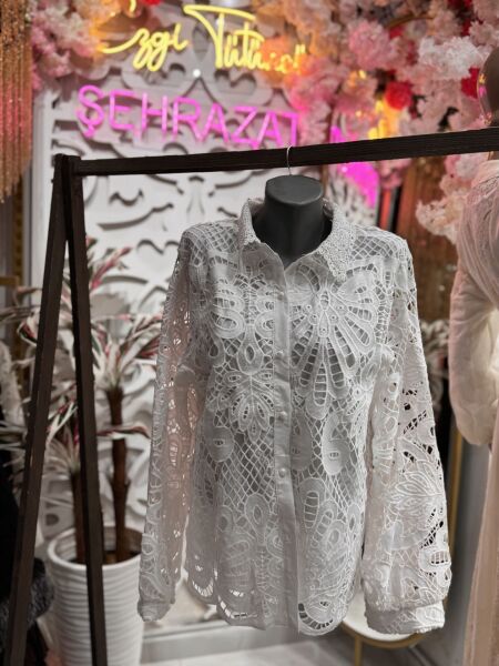 Şehrazat  Butik Güpür Yaka Tasarım Gömlek