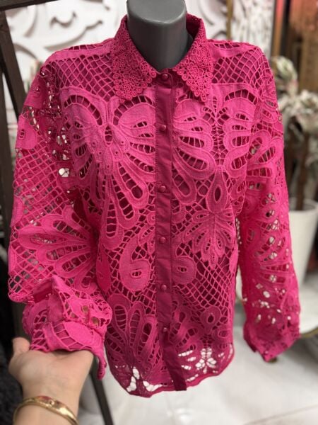 Şehrazat  Butik Güpür Yaka Tasarım Gömlek