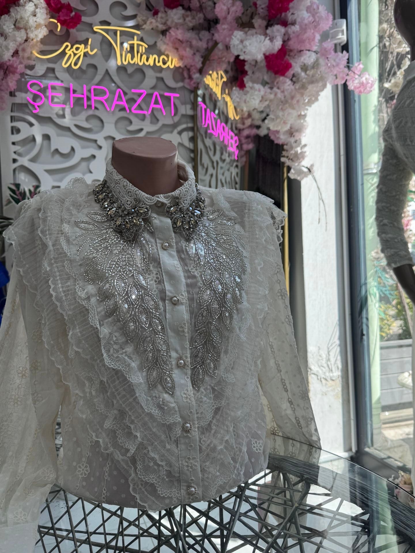 Şehrazat Butik Pırlanta Tasarım Gömlek (KREM)