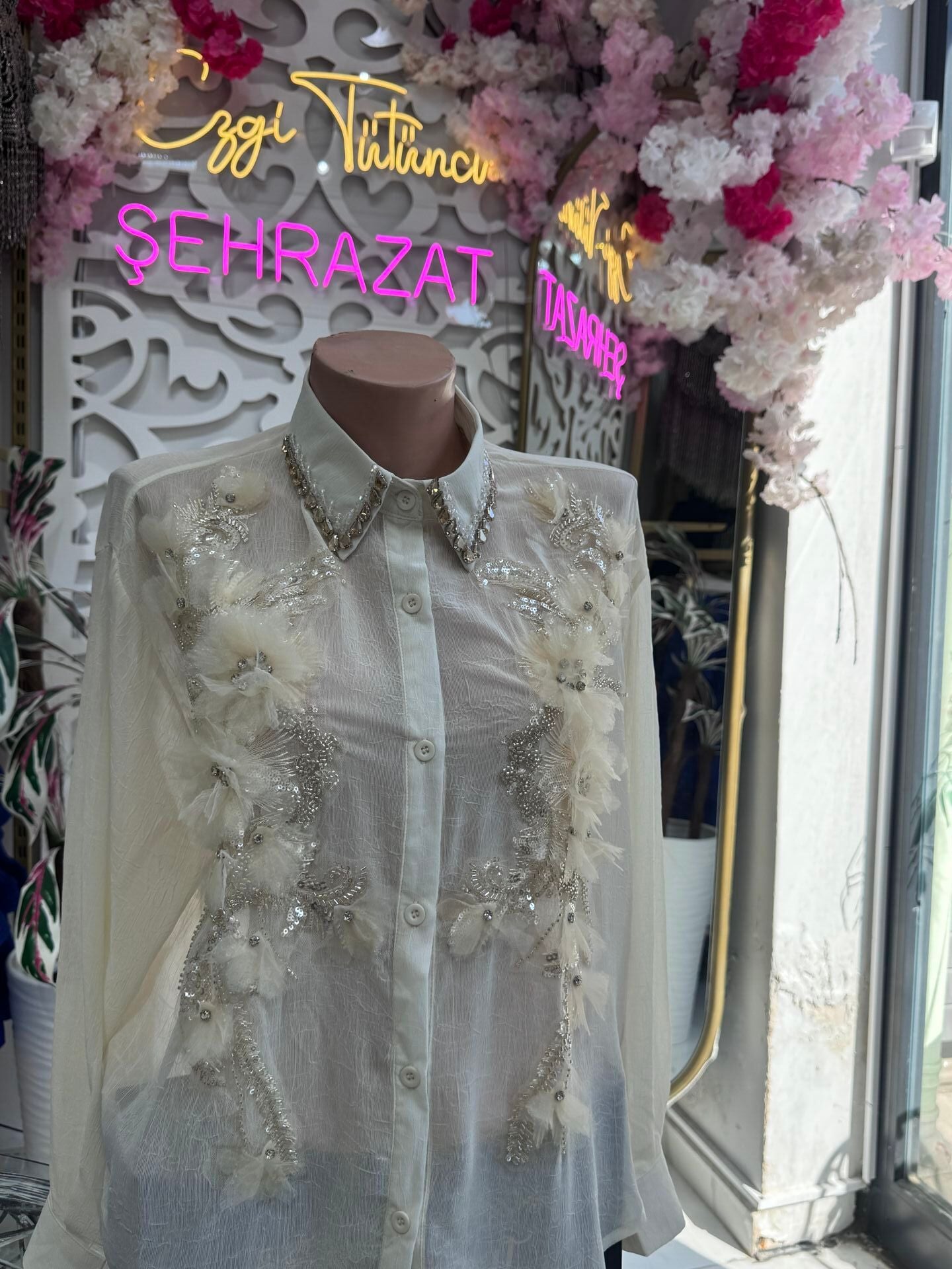 Şehrazat Butik Nihan Tasarım Gömlek