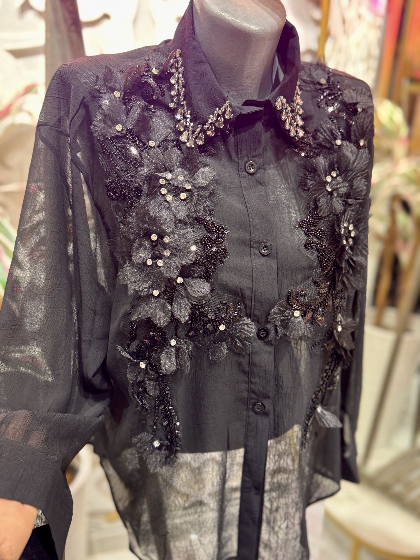 Şehrazat Butik Yaka Taş Detaylı Çiçekli Tasarım Gömlek