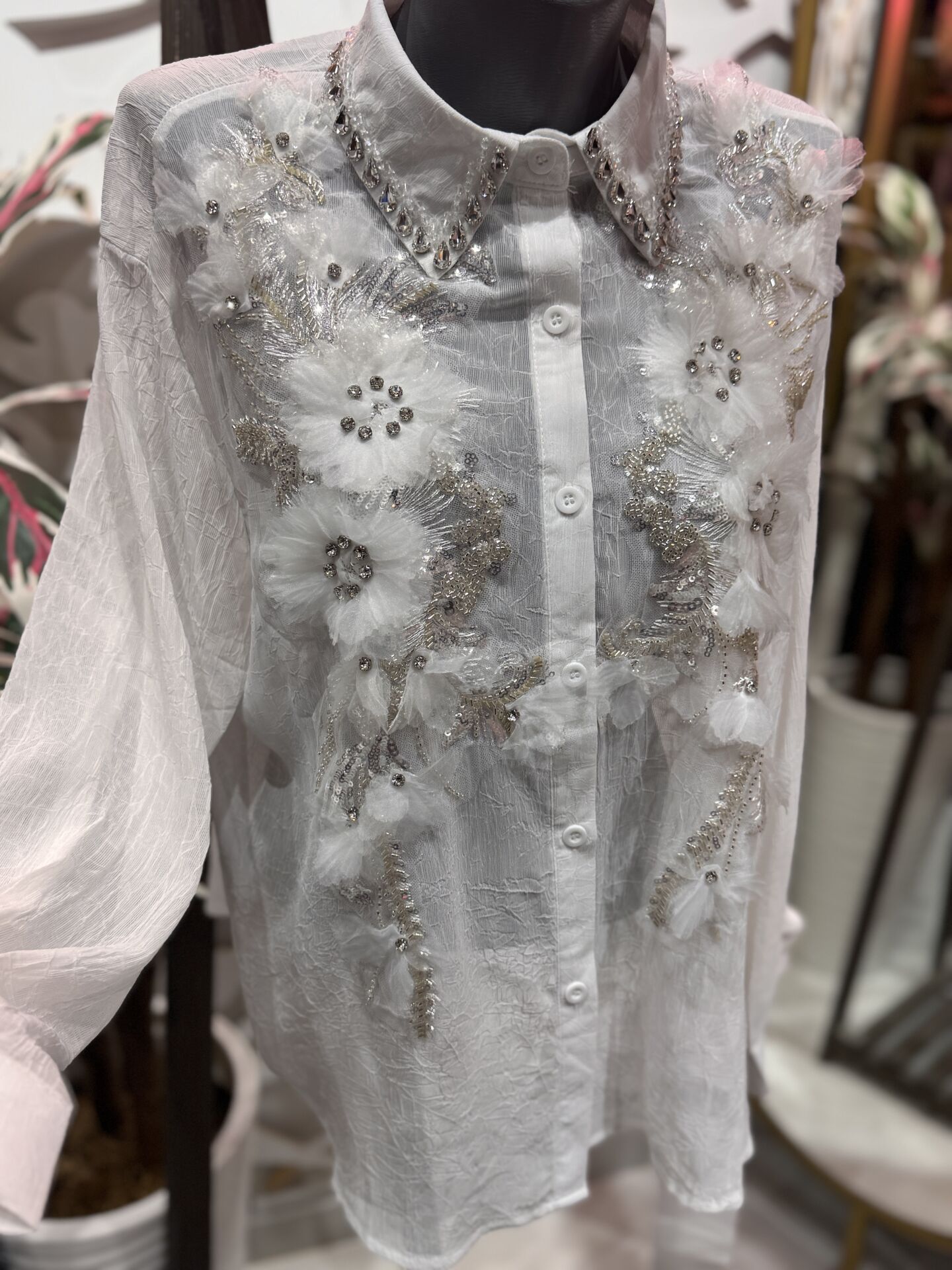 Şehrazat Butik Yaka Taş Detaylı Çiçekli Tasarım Gömlek