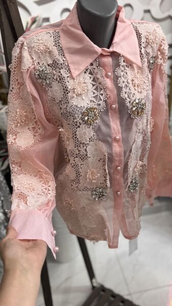 Şehrazat Butik Güpür Çiçekli Taşlı Tasarım Gömlek