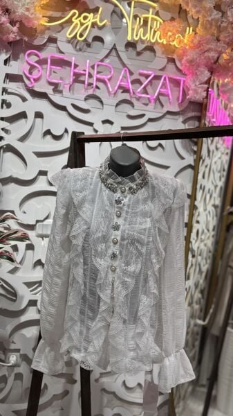 Şehrazat Butik Dantel Fırfır Detaylı Tasarım Şık Gömlek