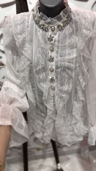 Şehrazat Butik Dantel Fırfır Detaylı Tasarım Şık Gömlek