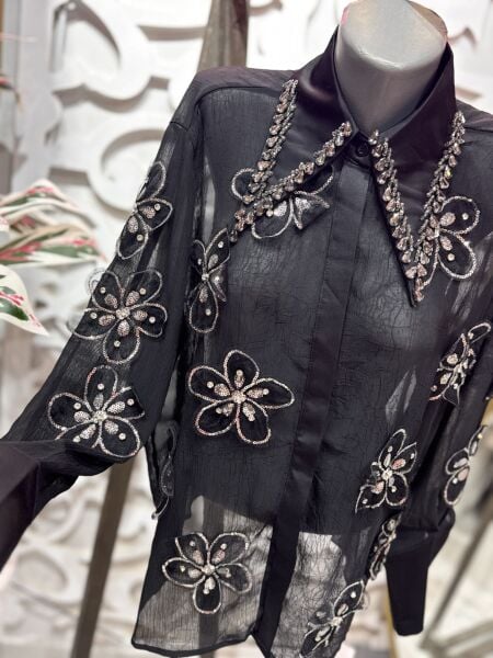 Şehrazat Butik Yakası Taş Detaylı Çiçekleri Taş İşlemeli Tasarım Gömlek