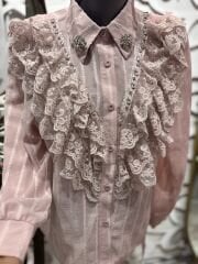 Şehrazat Butik Tasarım Güpürlü Volanlı Şık Gömlek