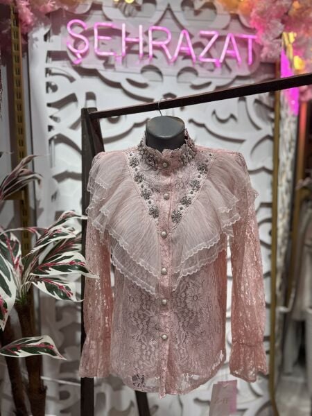 Şehrazat Butik Önü Kat Kat Tasarım Gömlek