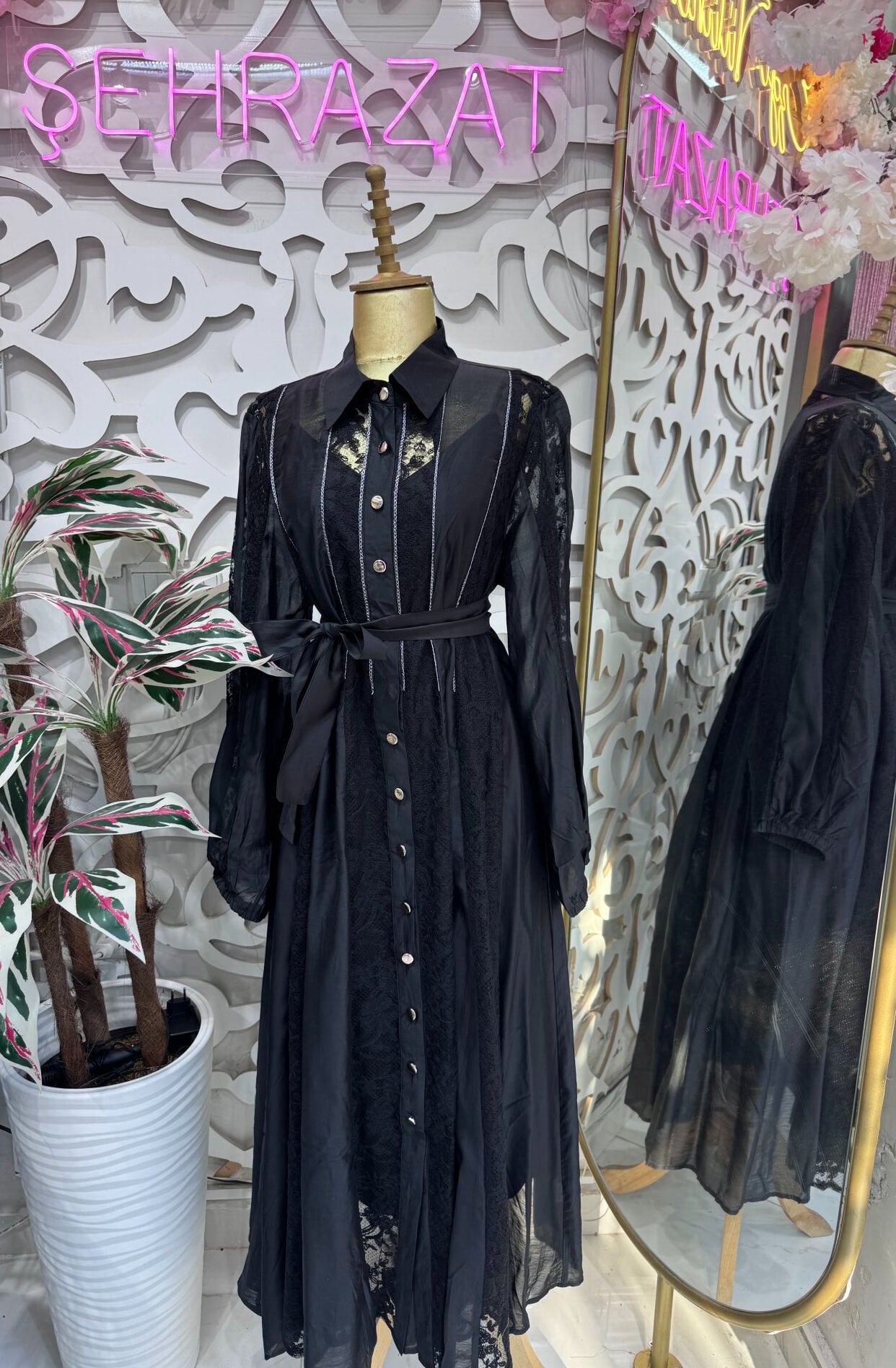 Şehrazat Tasarım Linda Fransız Dantel Elbise Siyah( KEMER DAHİL DEĞİLDİR)
