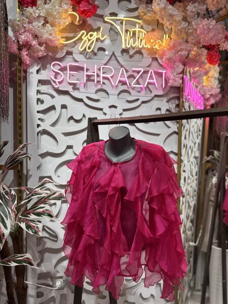 Şehrazat Butik Fırfırlı Tasarım Gömlek