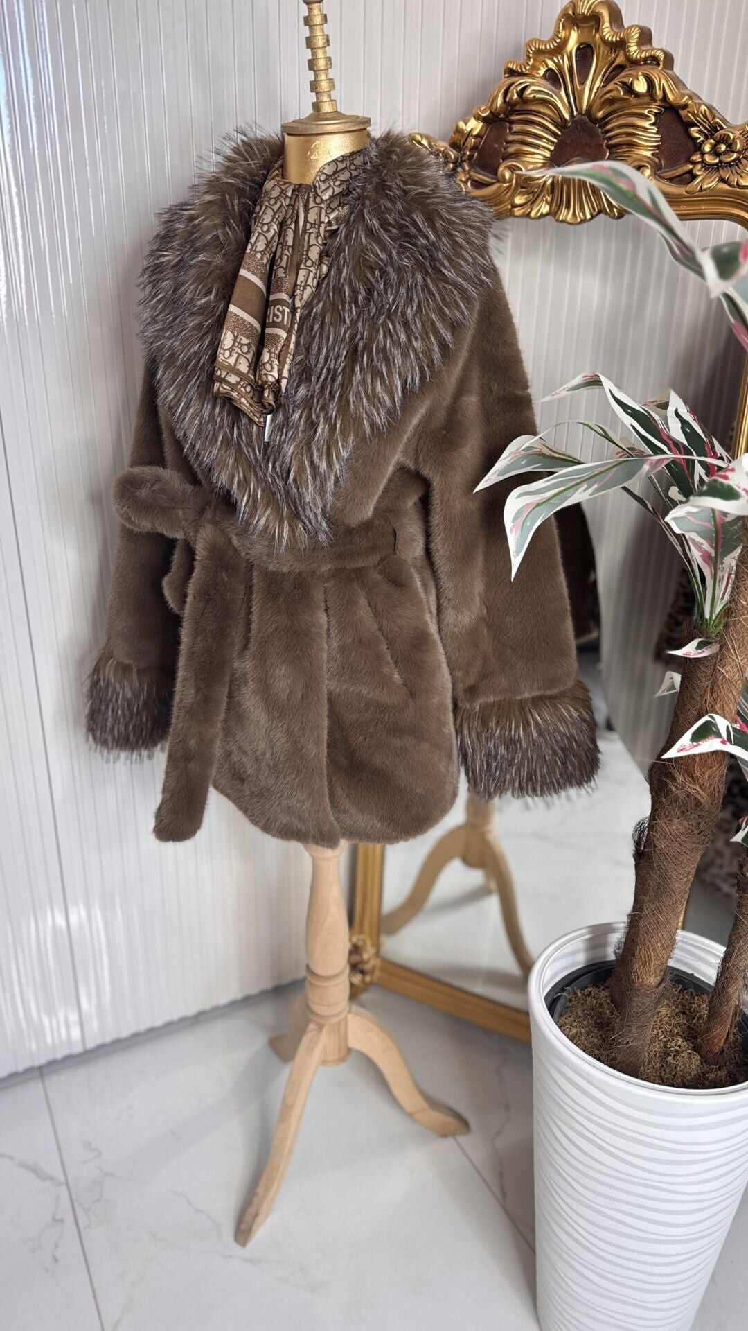 Şehrazat Butik Kırçıllı Kürk Standart