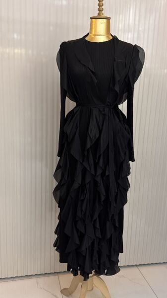 Şehrazat Butik Royal Fırfırlı Tasarım Elbise (KEMER DAHİL DEĞİLDİR)