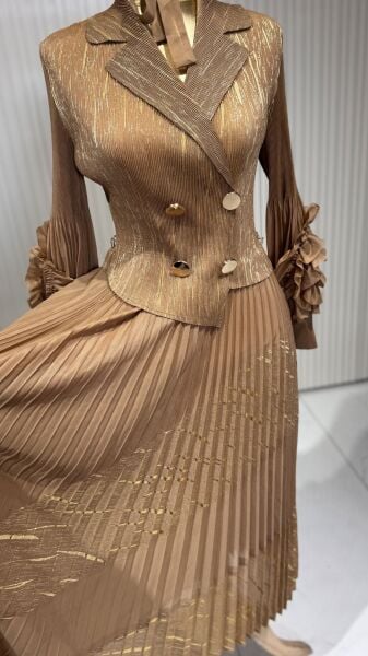 Şehrazat Butik Düğme Detaylı Tasarım Elbise