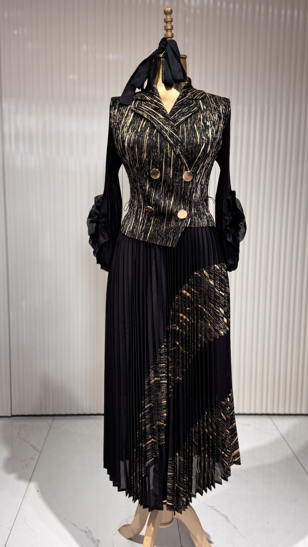 Şehrazat Butik Düğme Detaylı Tasarım Elbise