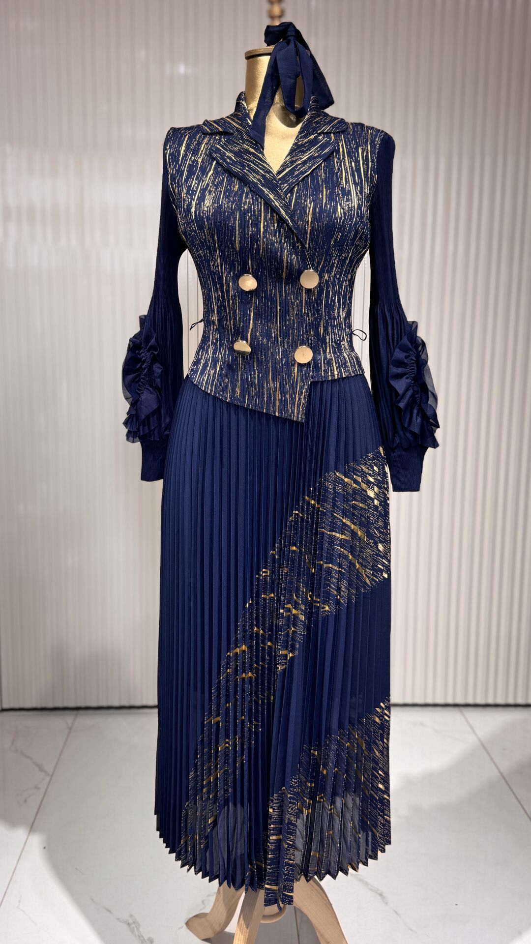 Şehrazat Butik Düğme Detaylı Tasarım Elbise